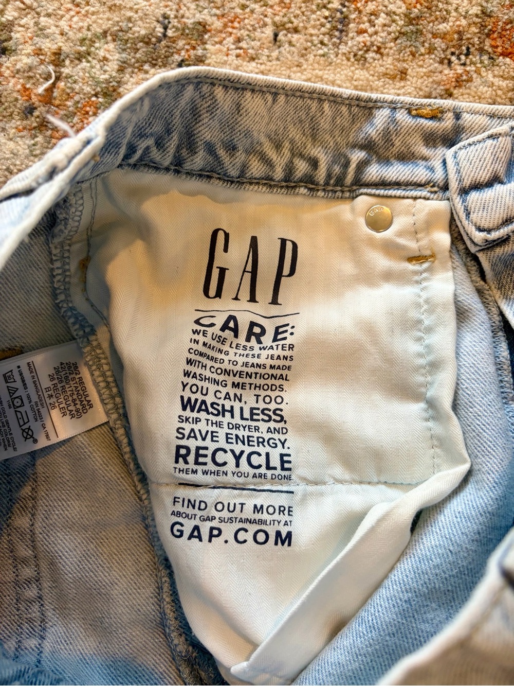 Women’s Gap High Rise Stride Denim Shorts Size 26/2 4” Inseam - Picture 5 of 7
